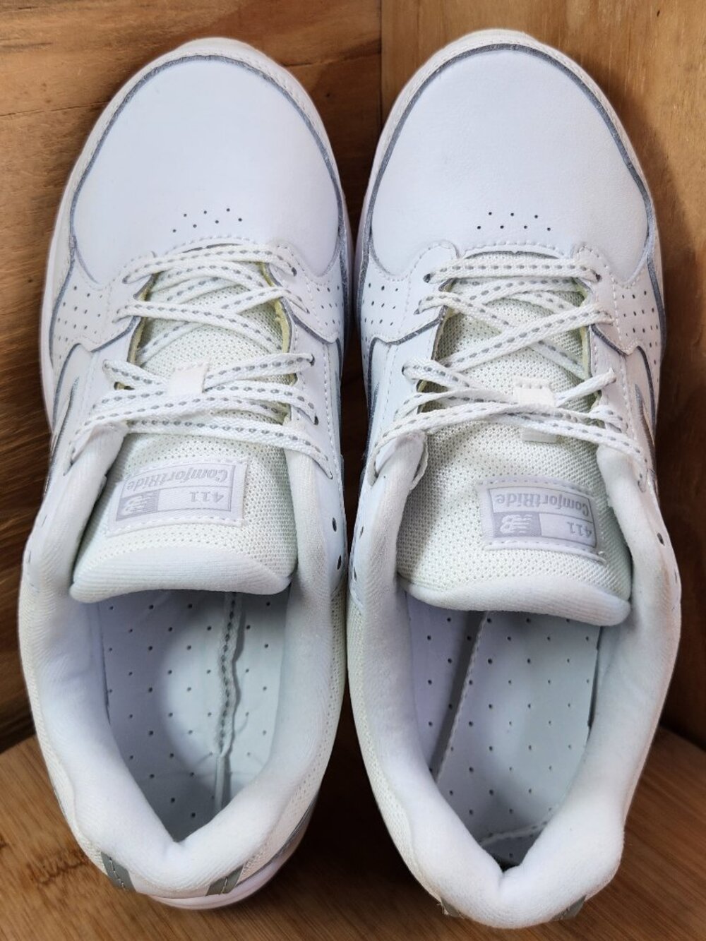 New Balance 411 V1 Womens White Walking Shoes Sneakers Size 9 Wide - Picture 6 of 10
